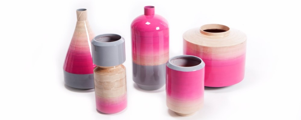 Bộ sản phẩm tre sơn mài.