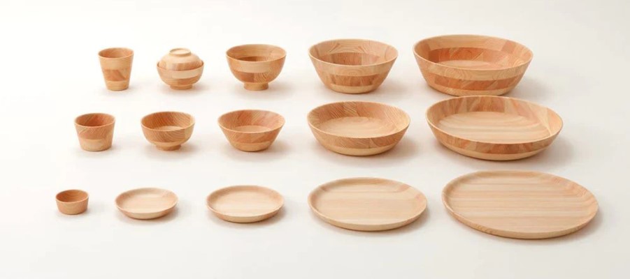 Bộ đồ nhà bếp bằng gỗ.